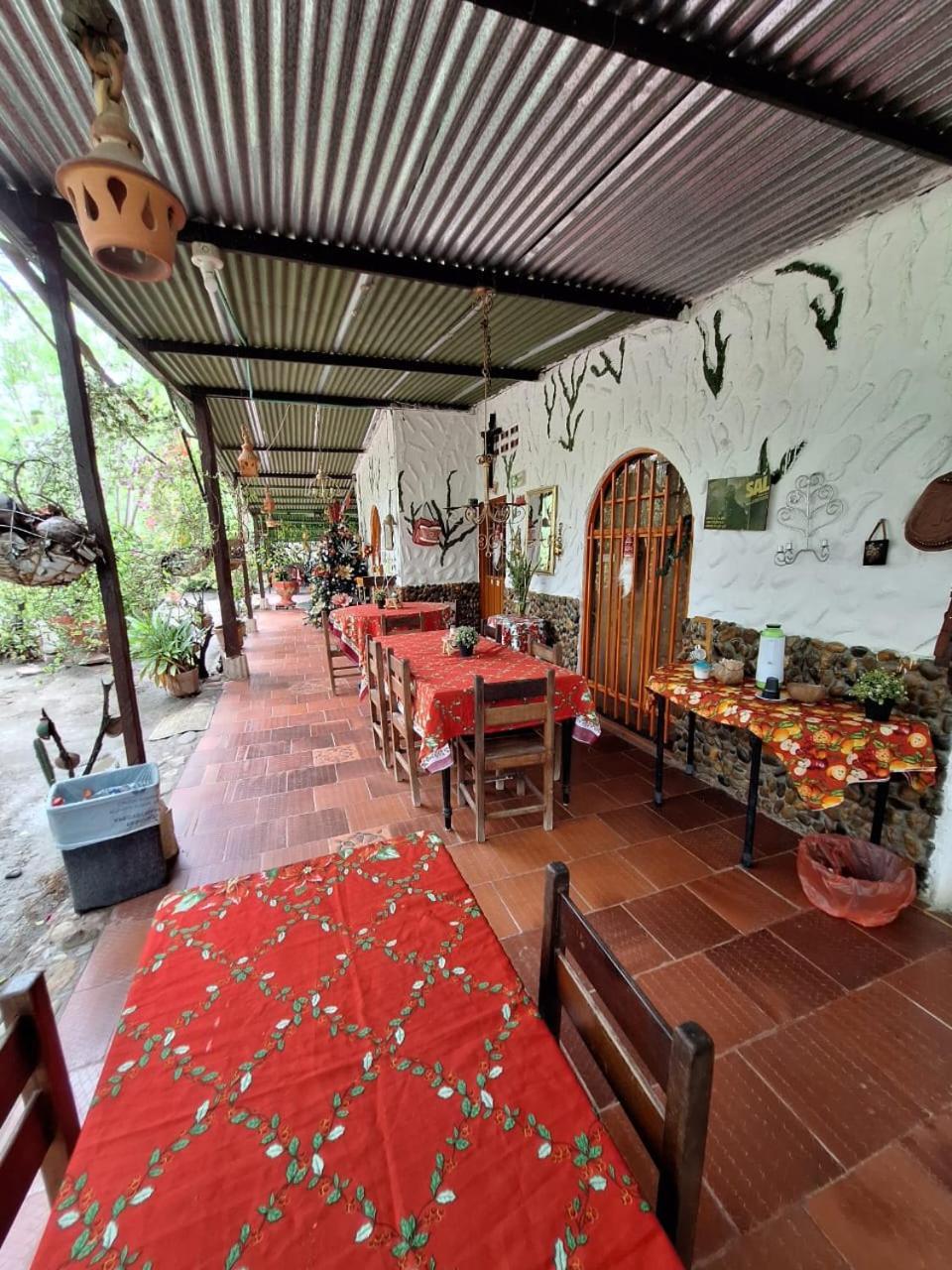 Alojamiento Casa De Campo Los Cactus Villavieja Exteriör bild